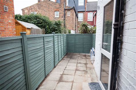 The Finished Fence Cuprinol Garden Shades In Wild Thyme Cuprinol Garden Shades Back Garden