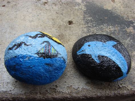 Painted On River Rock River Rock Crafts Manualidades Handmade Crafts