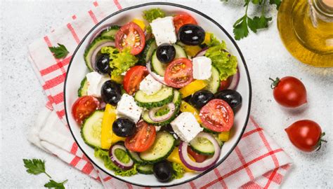 Ensalada Griega Con Queso Feta Y Pepino Receta Tradicional