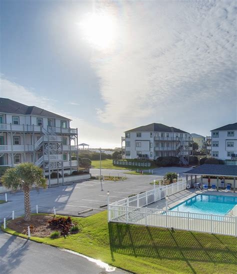 Pier Pointe And Pier Pointe West Condo Rentals In Emerald Isle Nc Oceanfront Condo Beach Condo