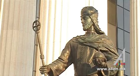 Споменик на Цар Душан и Крале Марко - YouTube