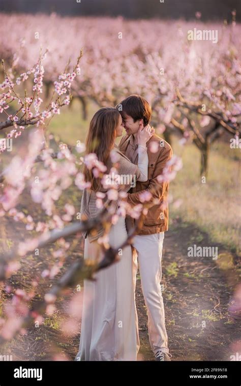 Couple In Front Of The Sunset Hi Res Stock Photography And Images Alamy