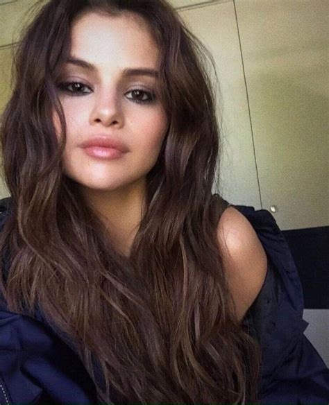 Younger Selena Gomez : r/trueratecelebrities