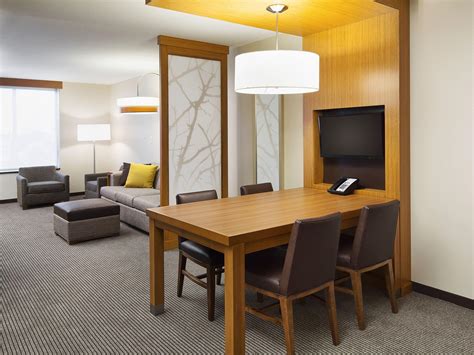 Hotel Rooms in Chicago | Hyatt Place Chicago Midway