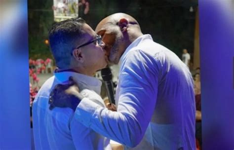 Igreja Gay Faz Retiro Espiritual E Re Ne Pessoas Veja Fotos Folhamax Ltimas Not Cias