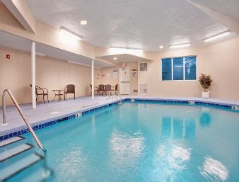 Baymont by Wyndham East Windsor Bradley Airport | East Windsor, CT Hotels