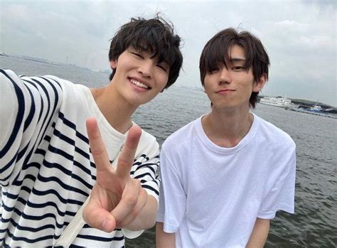 Higuchi Kouhei And Mashiko Atsuki Cute Gay Couples Do I Love Him Poses