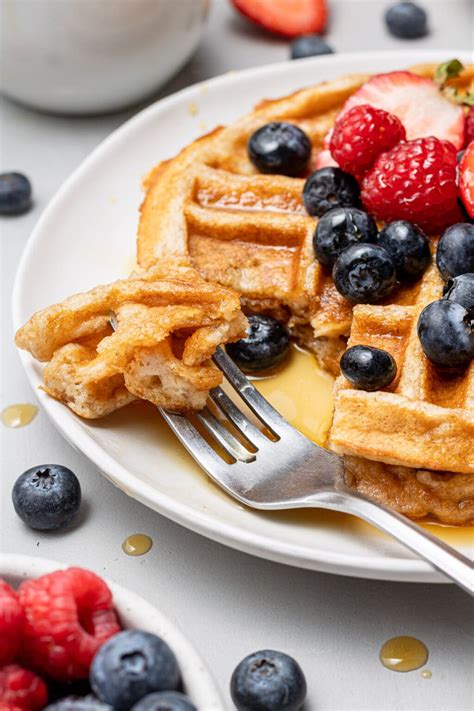 High Protein Waffles - The Clean Eating Couple