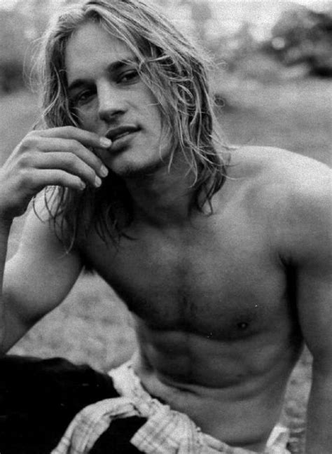 Then Now Travis Fimmel Maison Magloyuan