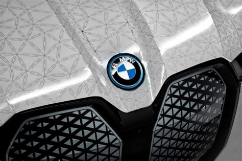 Bmw Exibe Um Carro Que Muda De Cor Teg