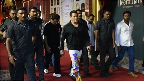 After Gun Firing Incident Superstar Salman Khan Arrives At Heeramandi