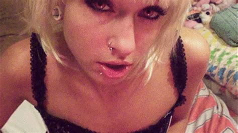 Verbal Humiliatrix Princess Lacey Worship The Pussy You Will Never Have