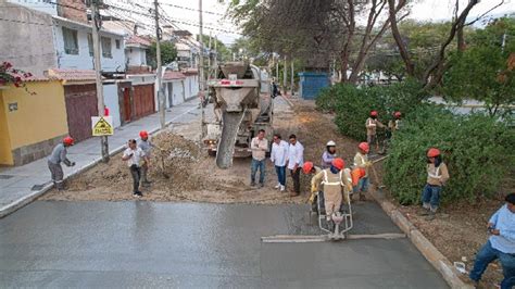 Alcalde Madrid Supervisa Vaciado De Concreto En La Av Las Casuarinas Y