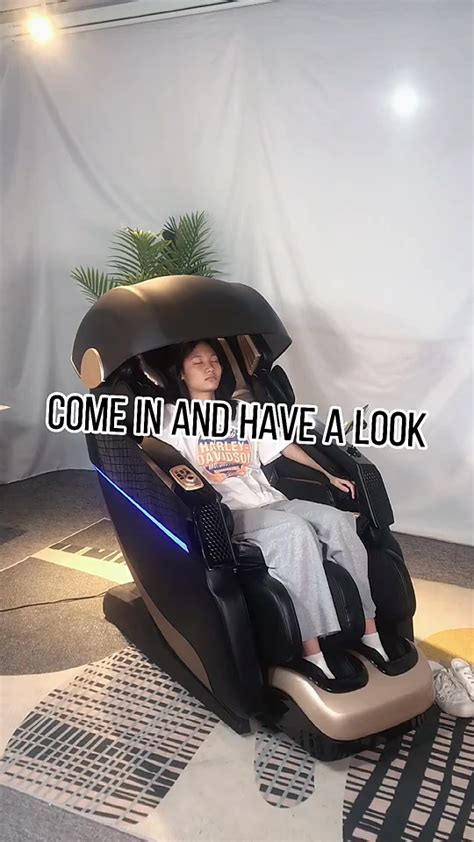 Luxury Full Body Electric Space Capsule Ai Smart Recliner Robot Hand