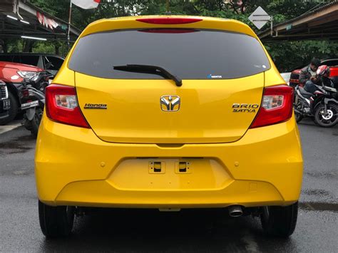 Mobil Baru Honda Brio E Satya At Kuning