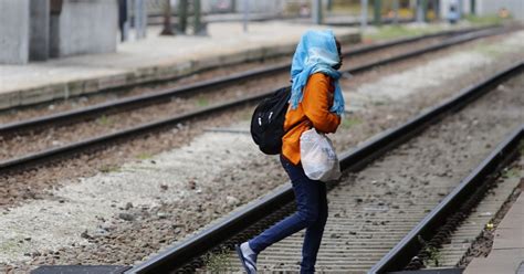 Due Migranti Sono Stati Investiti E Uccisi Da Un Treno Mentre Tentavano