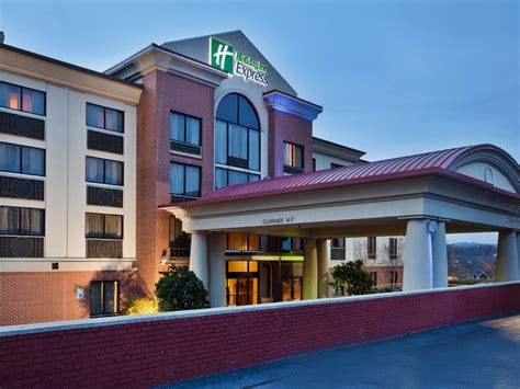 Holiday Inn Express & Suites Greenville-Downtown Hotel by IHG