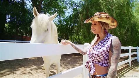 Smoking Hot Milf With Bodacious Ass Bridgette B Gets Double Penetrated