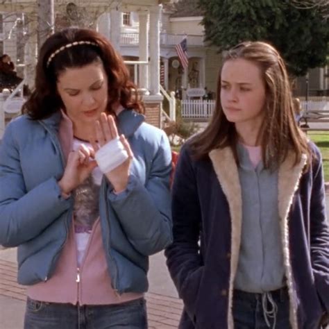 Gilmore Girls Rory Lorelai Pfp Alexis Bledel Lorelai Gilmore Girls