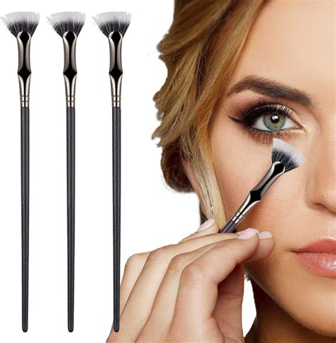 Amazon 4PCS Mascara Fan Brush For Lashes Folding Angle Scalloped