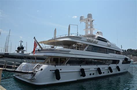 One Of The World S Largest And Most Expensive Yachts In Monaco Monte