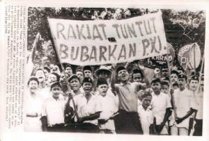 Tritura 1966 Awal Jatuhnya Soekarno Media Publica