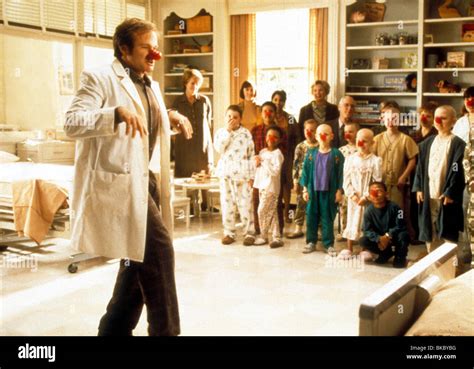 PATCH ADAMS -1998 ROBIN WILLIAMS Stock Photo - Alamy