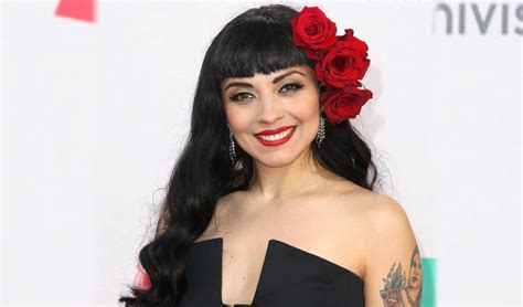 mon laferte cantante dara concierto en peru el  de noviembre en lima