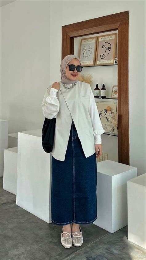 Ide Outfit Hijab Hangout Dengan Simple Menggunkan Rok Kemeja Kulot