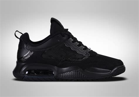 NIKE AIR JORDAN MAX 200 TRIPLE BLACK price €127.50 | Basketzone.net