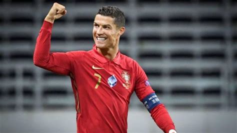 Ronaldo Wins Player Of The Century At Globe Soccer Awards In Dubai