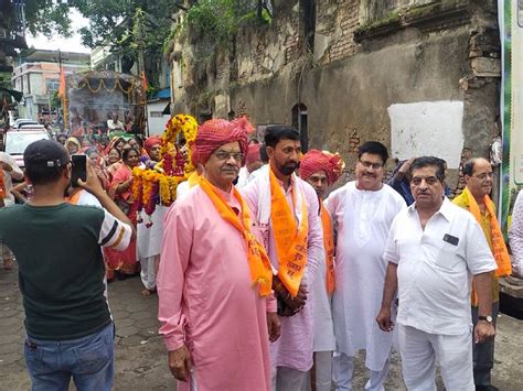 Gujarati Tailor Society Took Out Procession In The City Welcomed