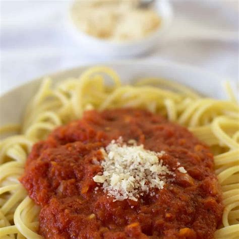 simple canned tomato pasta sauce