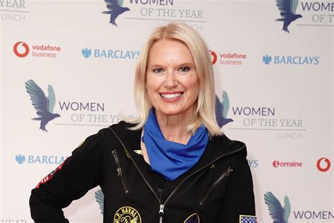 Celebrity Hunted star Anneka Rice jokingly offers police tips in ...