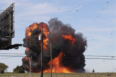 Two Historic Aircraft Collide At Veterans Day Show In Dallas Metro Us