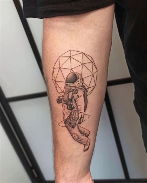 Details Geometric Astronaut Tattoo Super Hot In Cdgdbentre