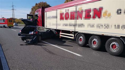 Viernheim Unfall Auf A659 Lkw Kracht Mit Audi Zusammen Autobahn