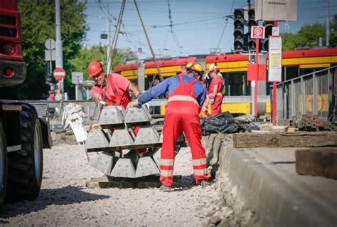 Warszawa Rusza budowa przystanków tramwajowych na Obozowej Zmiany w