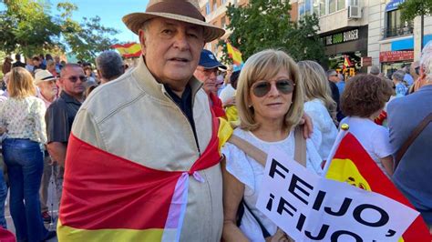 Codazos Streaming Y Puigdemont A Prisi N En El Mitin Del Pp Por