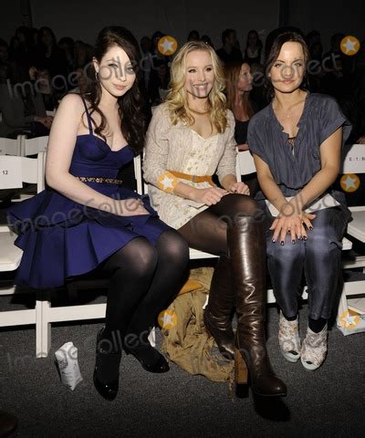 Photos And Pictures L R Actresses Michelle Trachtenberg Kristen