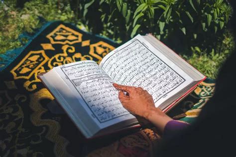 Teks Khutbah Jumat Singkat Menyentuh Hati Dengan Tema Urgensi Menjaga