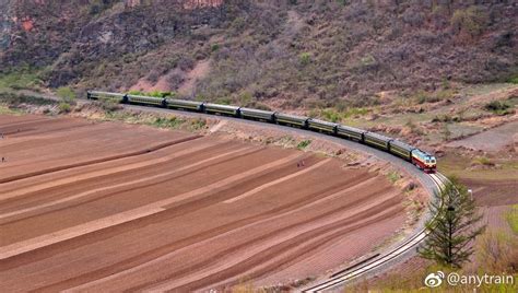 Kereta Api Di Sepanjang Perbatasan China Dan Korea Utara China