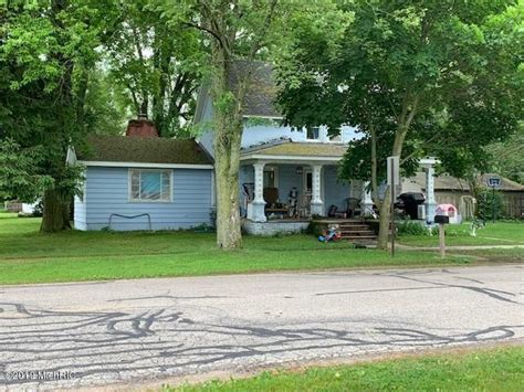 207 Orton St Howard City Mi 49329 Trulia