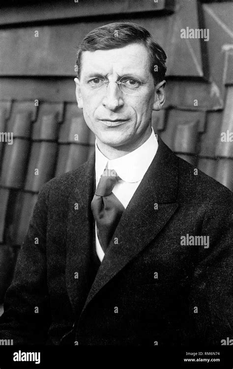 Eamon De Valera (edward de valera) irish revolutionary, head of the IRA ...