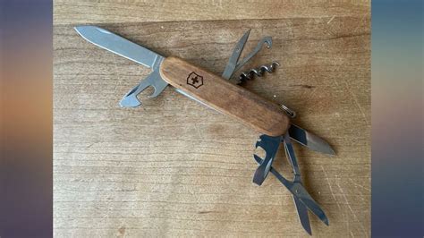 Victorinox Huntsman Wood Swiss Army Pocket Knife Medium Multi Tool