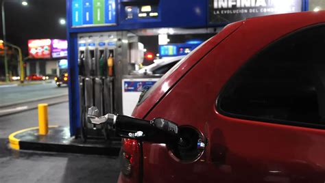 Nuevos aumentos de combustibles cuánto cuesta llenar el tanque en