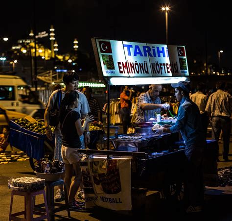 Street Food Istanbul Night Street, Street Food, Istanbul, Times Square ...