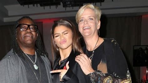 Who is Claire Stoermer mother of Zendaya, her age, height, husband, net worth, Instagram - The ...