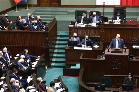 Sejm Przyj Cz Poprawek Senackich Do Ustawy Oko Obud Etowej Na R