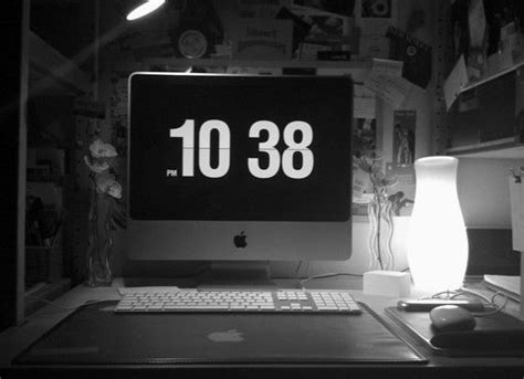 Macbook retro clock screensaver - vectorklo